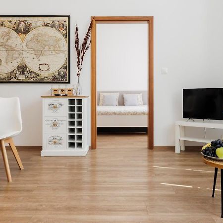Diamond Residence In Old Town With Free Parking Bratislava Buitenkant foto