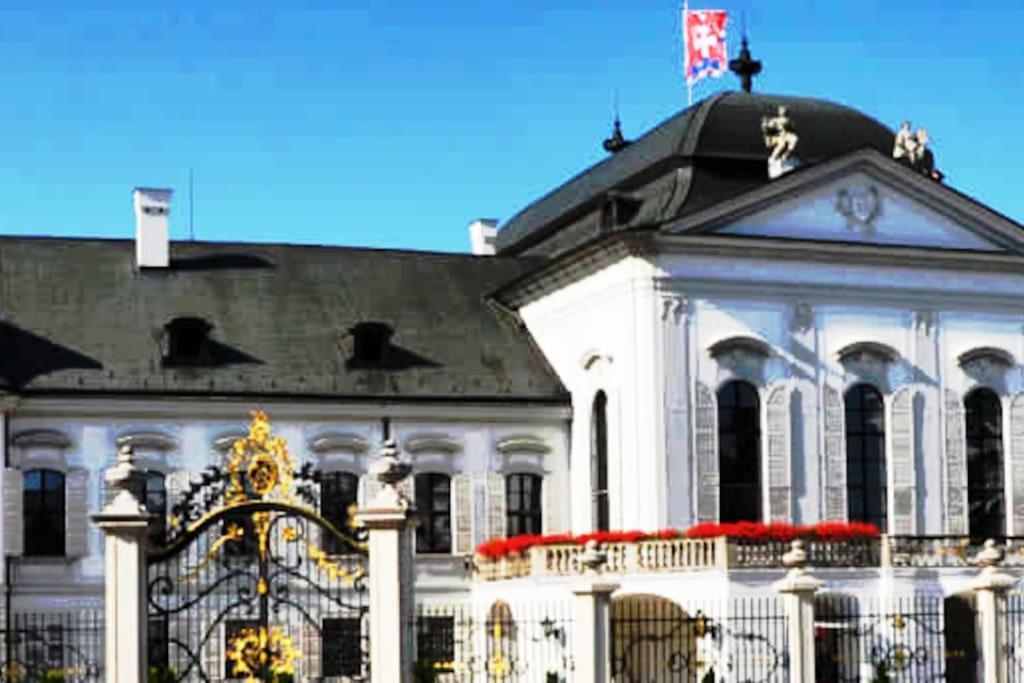 Diamond Residence In Old Town With Free Parking Bratislava Buitenkant foto