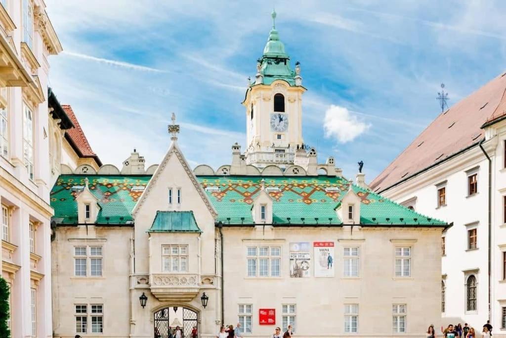 Diamond Residence In Old Town With Free Parking Bratislava Buitenkant foto