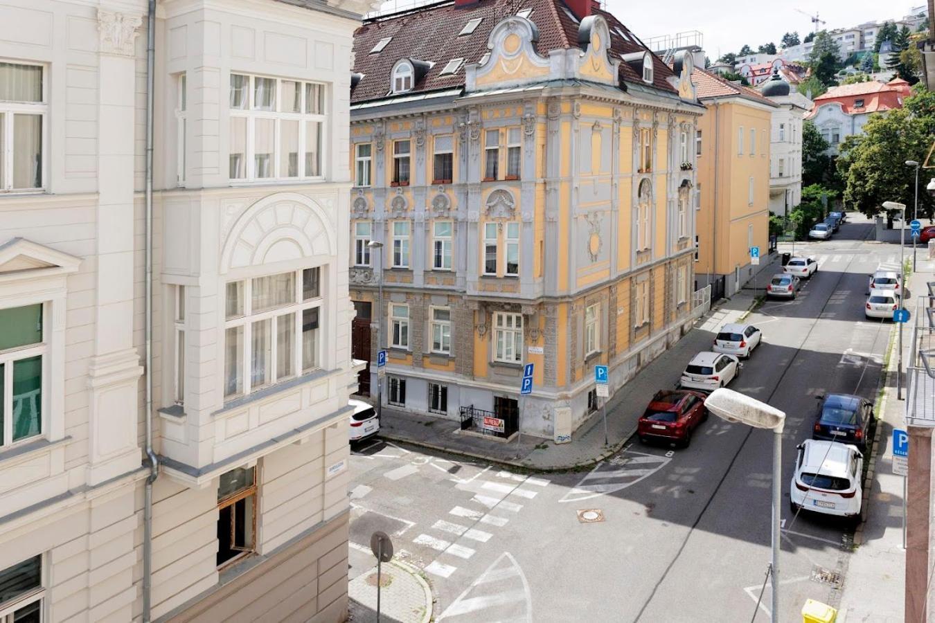 Diamond Residence In Old Town With Free Parking Bratislava Buitenkant foto