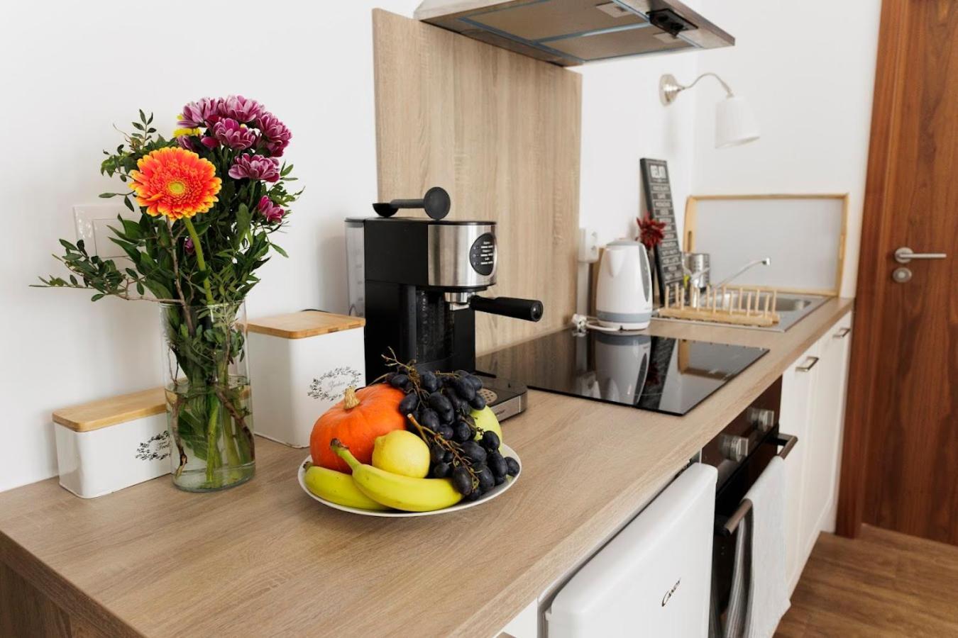 Diamond Residence In Old Town With Free Parking Bratislava Buitenkant foto