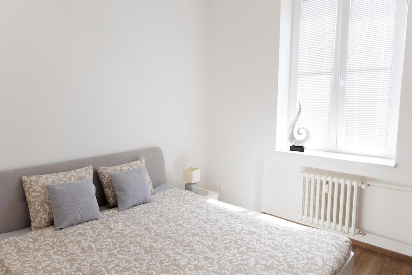 Diamond Residence In Old Town With Free Parking Bratislava Buitenkant foto