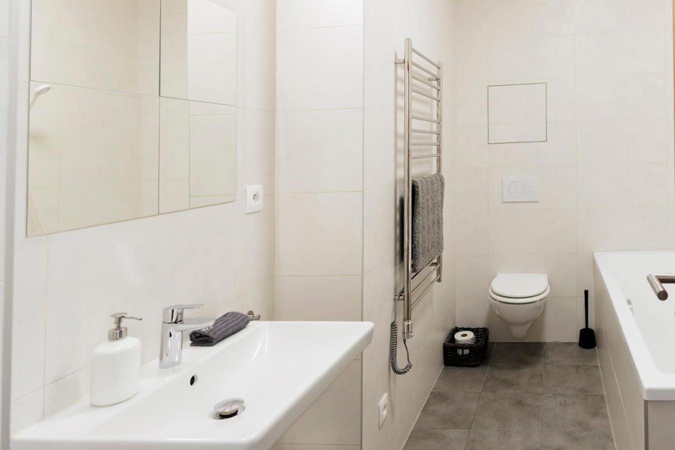 Diamond Residence In Old Town With Free Parking Bratislava Buitenkant foto